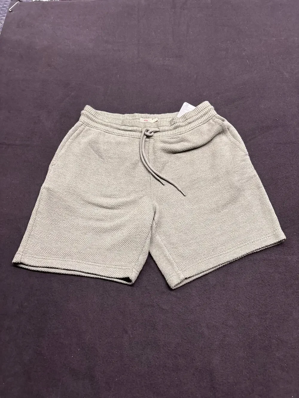 Faherty Whitewater Short Olive Sample Deadstock M
